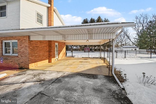 915 FORGE ROAD, Carlisle, PA 17015