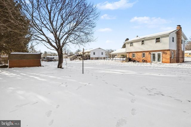 915 FORGE ROAD, Carlisle, PA 17015