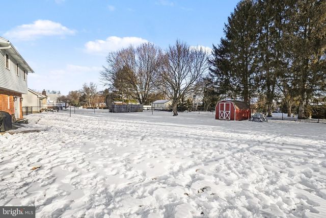 915 FORGE ROAD, Carlisle, PA 17015