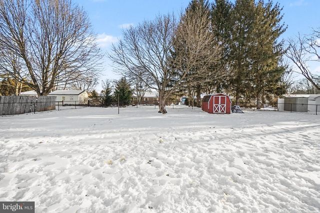 915 FORGE ROAD, Carlisle, PA 17015