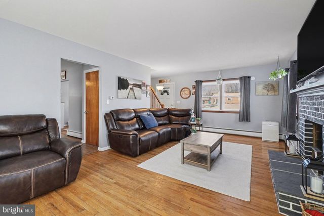 915 FORGE ROAD, Carlisle, PA 17015