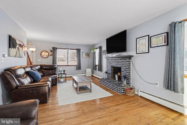 915 FORGE ROAD, Carlisle, PA 17015