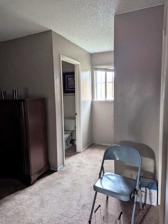 Image 13 of property listing at 4815 E Geary Street, Fresno, CA 93725