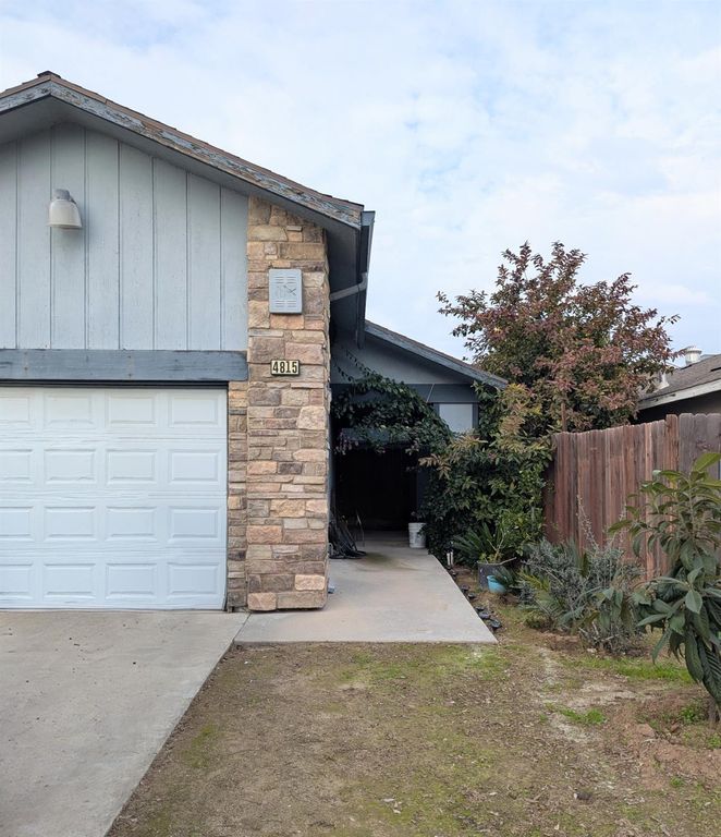 Image 2 of property listing at 4815 E Geary Street, Fresno, CA 93725