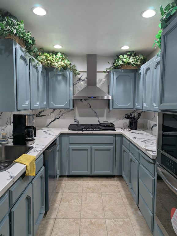 Image 8 of property listing at 4815 E Geary Street, Fresno, CA 93725