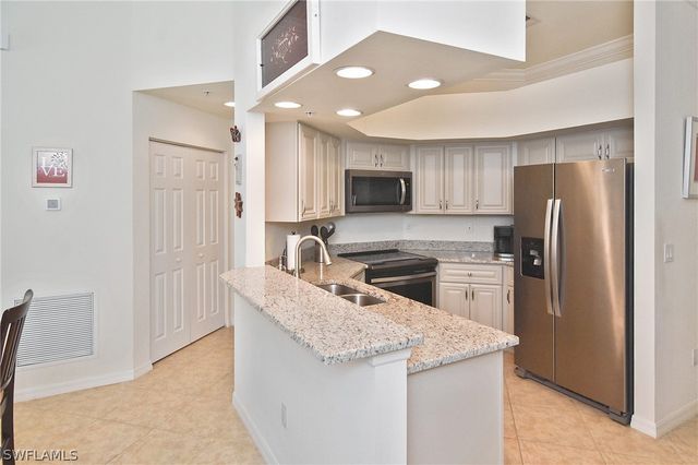 1125 Winding Pines CIR 208, Cape Coral, FL 33909