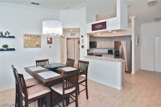 1125 Winding Pines CIR 208, Cape Coral, FL 33909