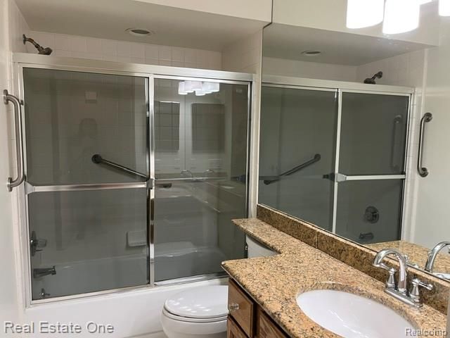 7943 Woodingham, West Bloomfield, MI 48322