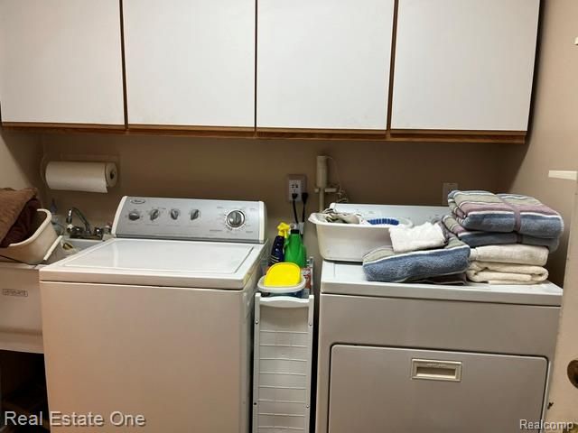 7943 Woodingham, West Bloomfield, MI 48322
