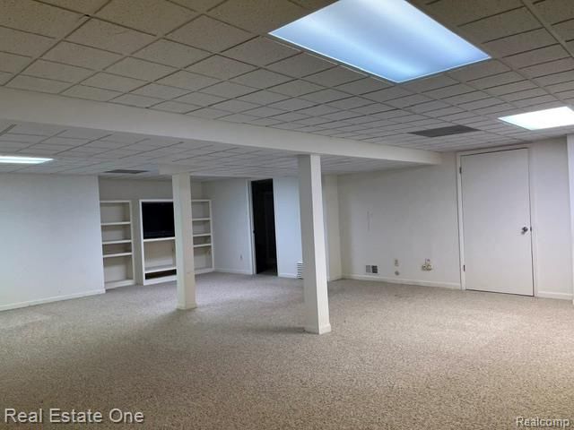 7943 Woodingham, West Bloomfield, MI 48322