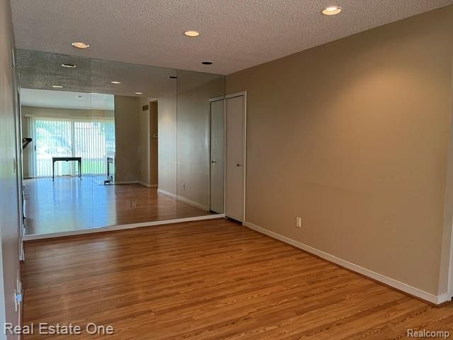 7943 Woodingham, West Bloomfield, MI 48322