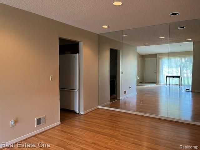 7943 Woodingham, West Bloomfield, MI 48322