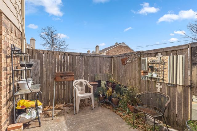 621 Carriagehouse Lane 9F, Garland, TX 75040