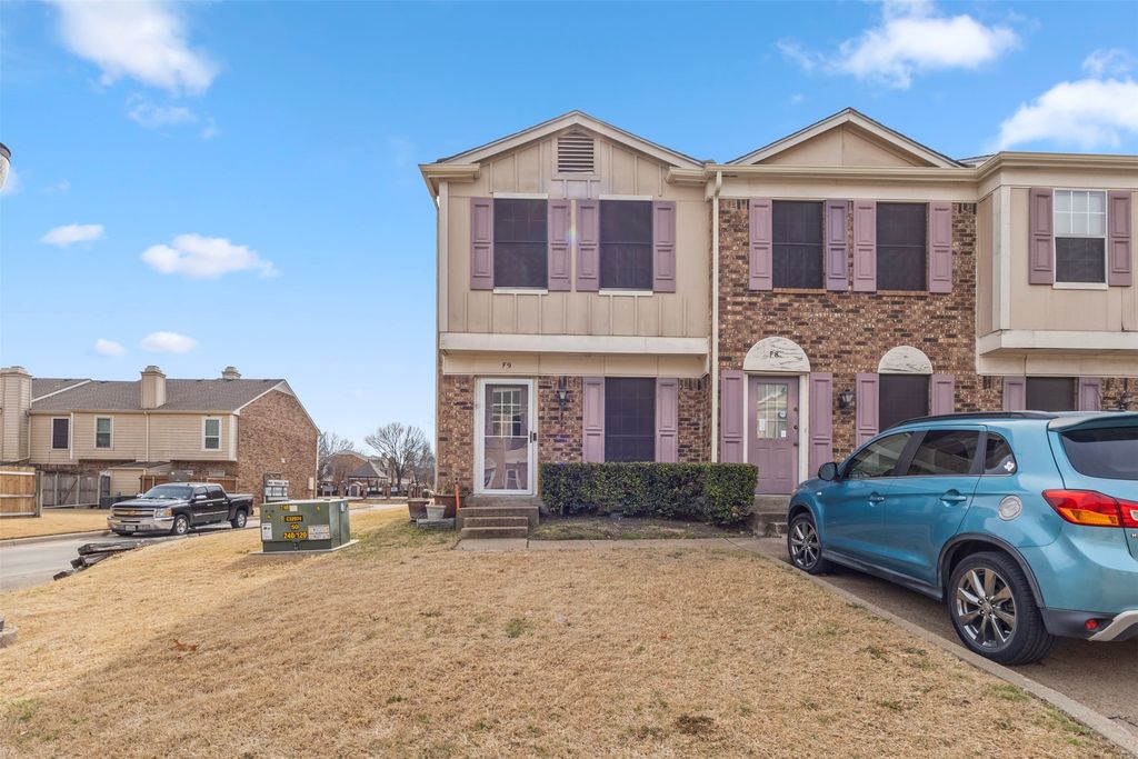 621 Carriagehouse Lane 9F, Garland, TX 75040