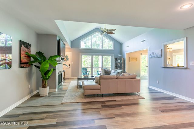 419 Albemarle Boulevard Apt 10b, Hertford, NC 27944