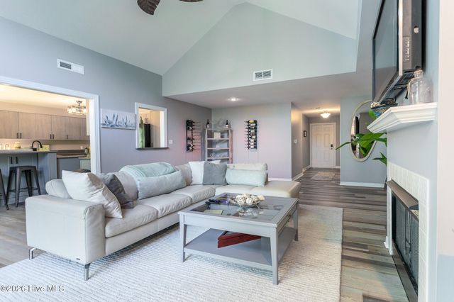 419 Albemarle Boulevard Apt 10b, Hertford, NC 27944