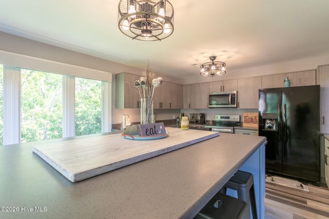 419 Albemarle Boulevard Apt 10b, Hertford, NC 27944