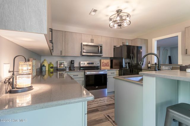 419 Albemarle Boulevard Apt 10b, Hertford, NC 27944