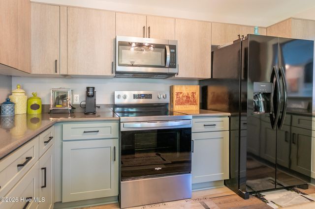 419 Albemarle Boulevard Apt 10b, Hertford, NC 27944