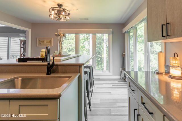 419 Albemarle Boulevard Apt 10b, Hertford, NC 27944