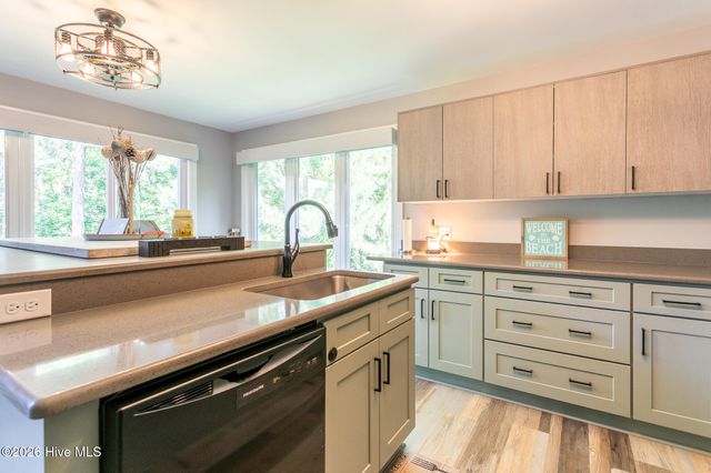 419 Albemarle Boulevard Apt 10b, Hertford, NC 27944