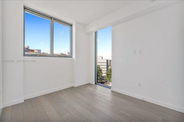 9201 E Bay Harbor Dr 702, Bay Harbor Islands, FL 33154