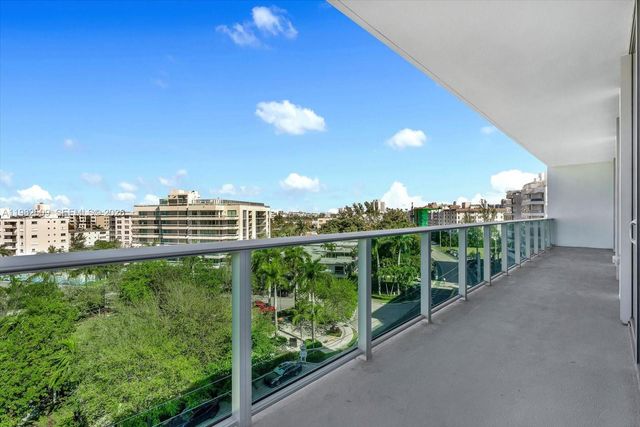 9201 E Bay Harbor Dr 702, Bay Harbor Islands, FL 33154