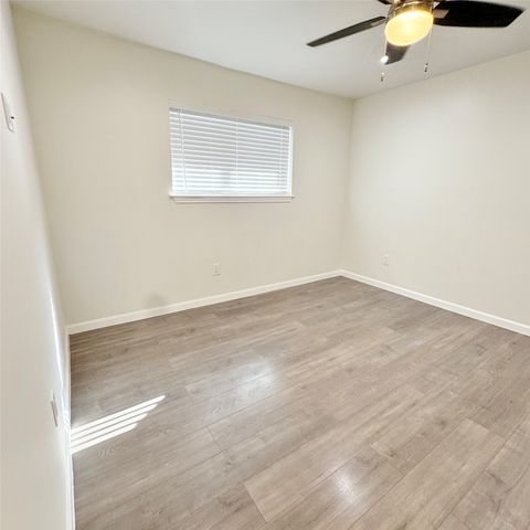 5010 San Jacinto Street 201, Dallas, TX 75206