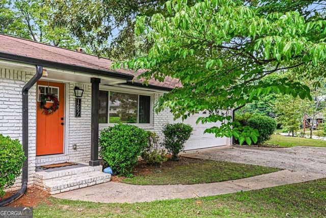 1697 Edinburgh Drive, Tucker, GA 30084