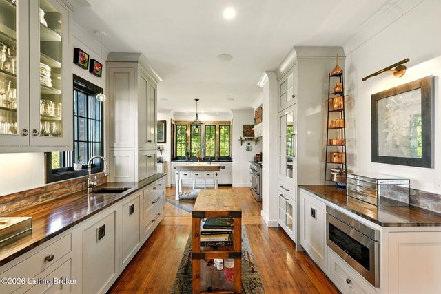 10601 US Hwy 42, Prospect, KY 40059