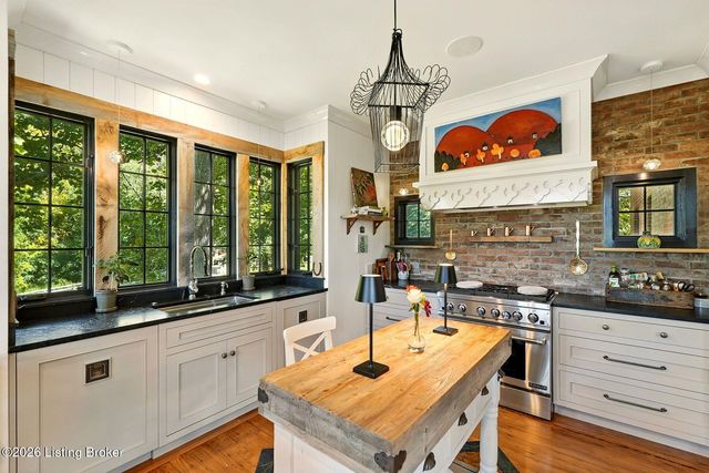 10601 US Hwy 42, Prospect, KY 40059