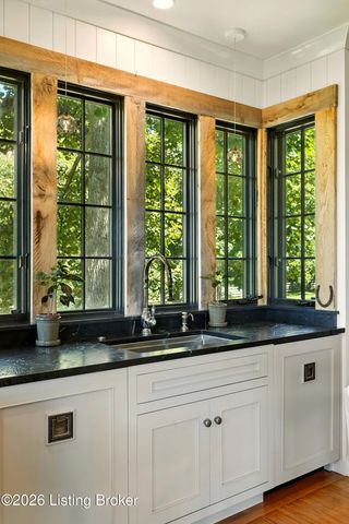 10601 US Hwy 42, Prospect, KY 40059