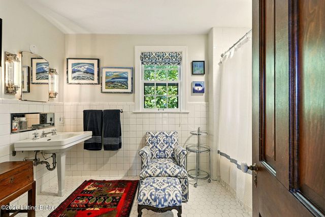 10601 US Hwy 42, Prospect, KY 40059