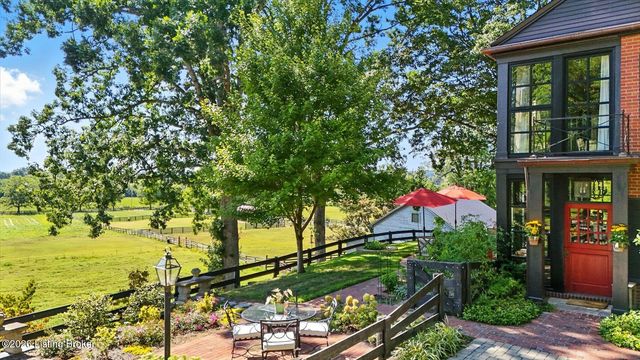 10601 US Hwy 42, Prospect, KY 40059