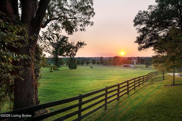 10601 US Hwy 42, Prospect, KY 40059