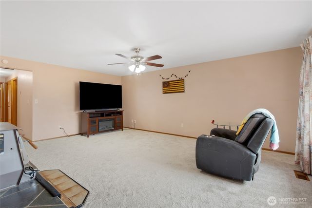 322 Ranger Drive SE, Lacey, WA 98503