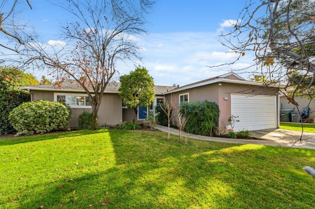 1203 Bundy Avenue, Clovis, CA 93611