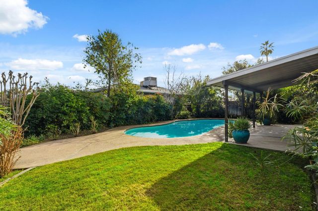 1203 Bundy Avenue, Clovis, CA 93611