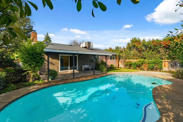 1203 Bundy Avenue, Clovis, CA 93611