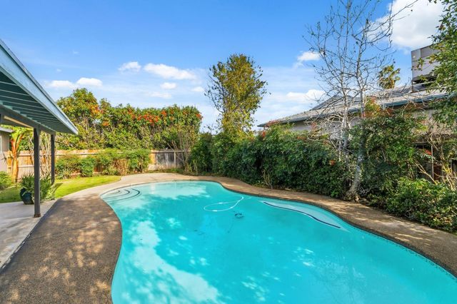 1203 Bundy Avenue, Clovis, CA 93611