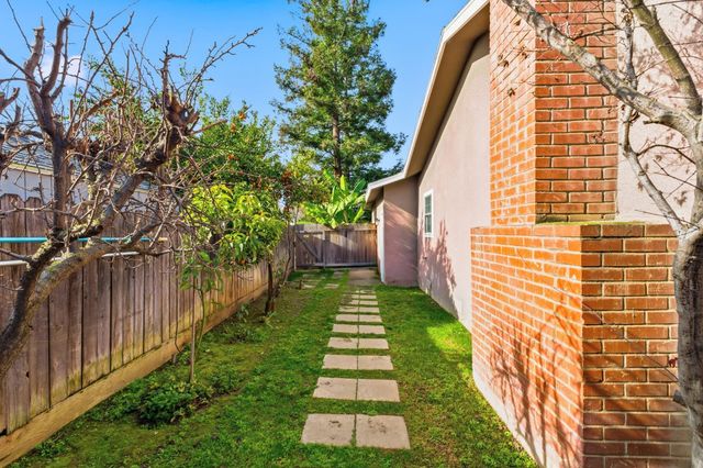 1203 Bundy Avenue, Clovis, CA 93611