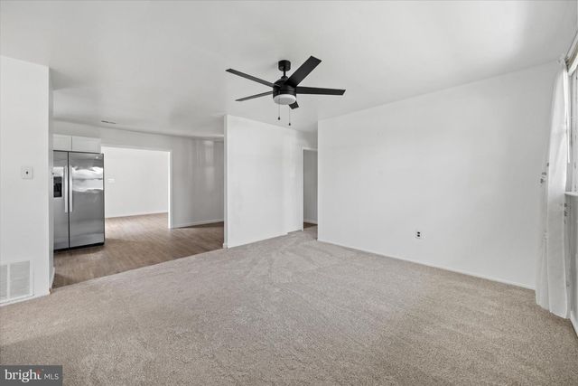 2 WILLIAMS CT, Newark, DE 19702