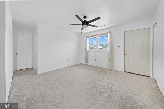 2 WILLIAMS CT, Newark, DE 19702