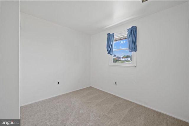 2 WILLIAMS CT, Newark, DE 19702