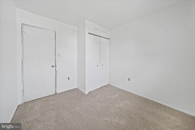 2 WILLIAMS CT, Newark, DE 19702