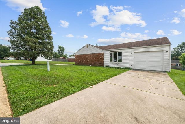 2 WILLIAMS CT, Newark, DE 19702
