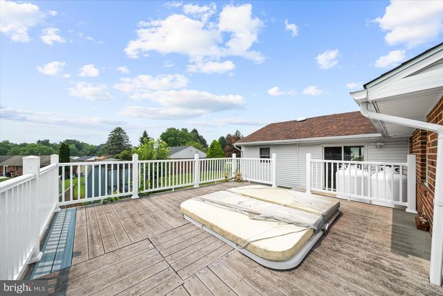 2 WILLIAMS CT, Newark, DE 19702