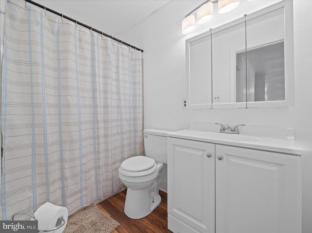 2 WILLIAMS CT, Newark, DE 19702