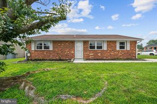 2 WILLIAMS CT, Newark, DE 19702