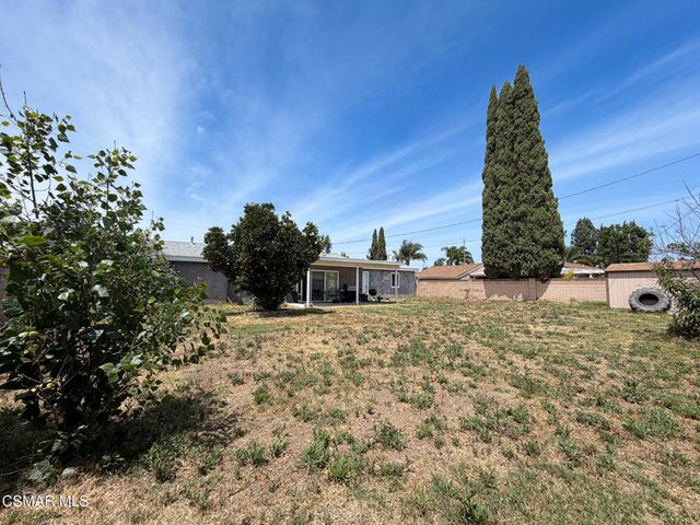 1662 Ahart Street, Simi Valley, CA 93065